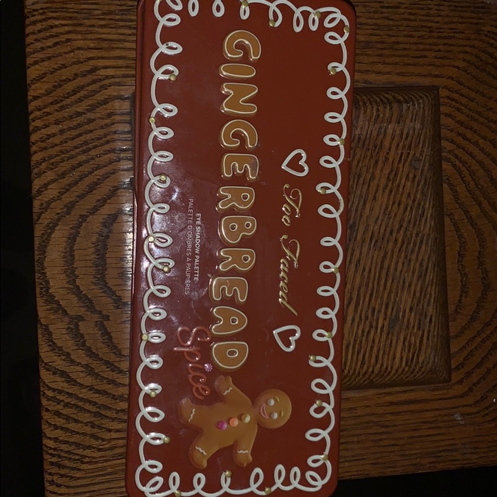 Too Faced Gingerbread Spice eyeshadow palette